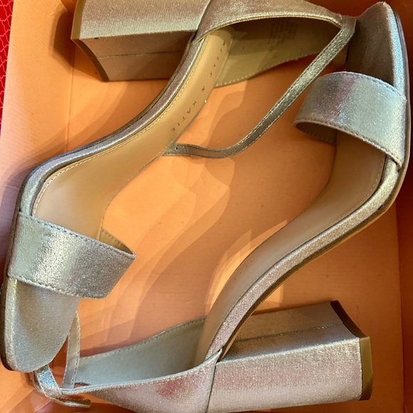 Kelly and Katie NEW Silver Shimmer Caital Sandal Block Heels Women’s 8.5 Prom - Picture 7 of 8